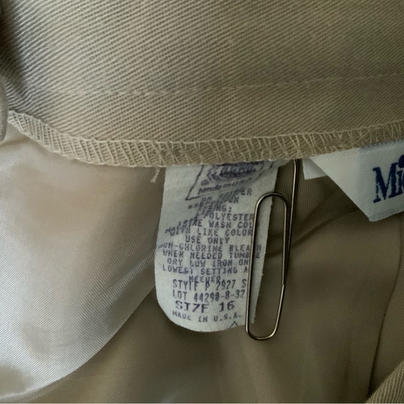 VINTAGE PENCIL SKIRT, w/ lining. By Michele NY. - Picture 7 of 12